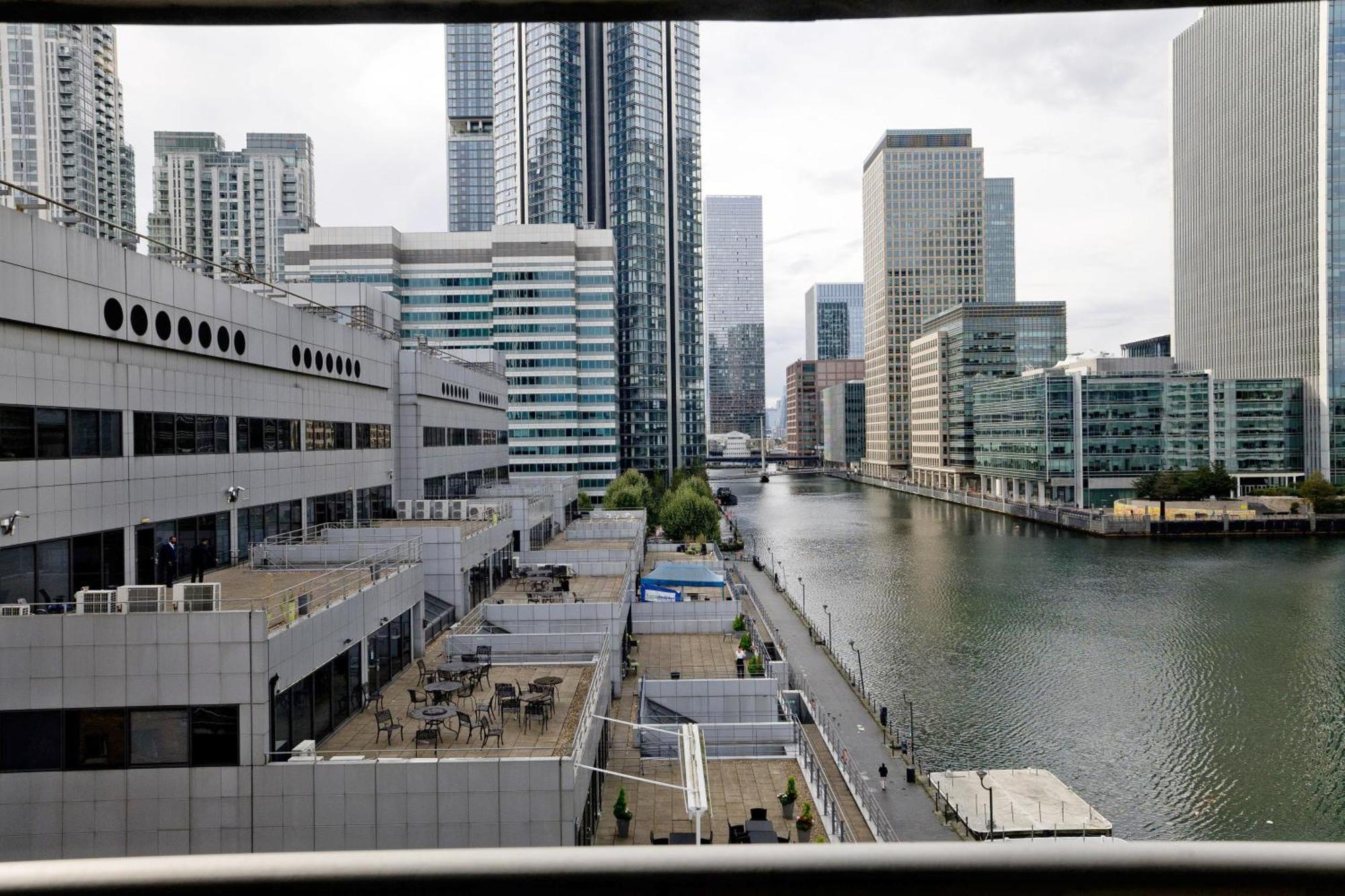Imperial Meridian Place * Londra